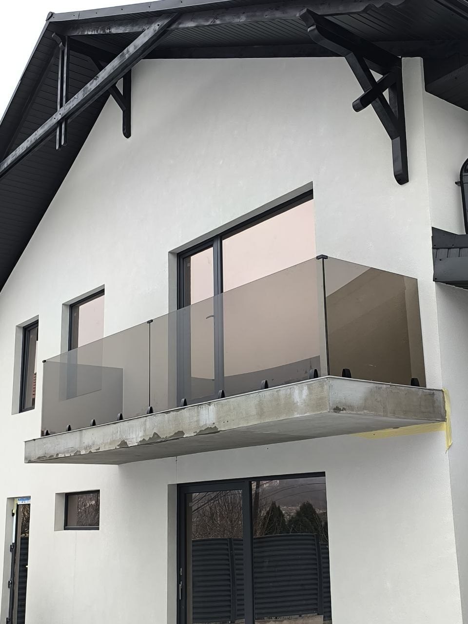 GLASS BALUSTRADES